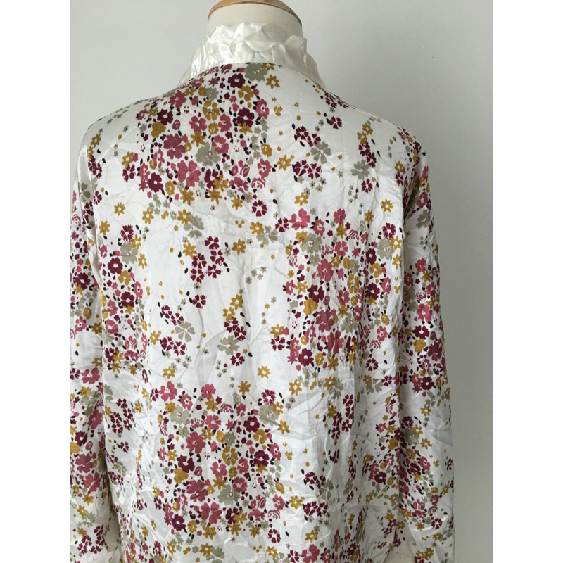 Áo choàng satin hoa 2hadn