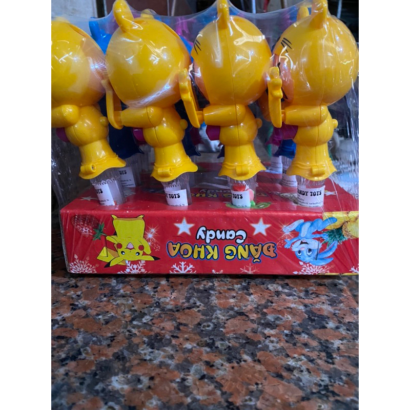 Khay 12 cây kẹo xê kèm đồ chơi siêu xinh