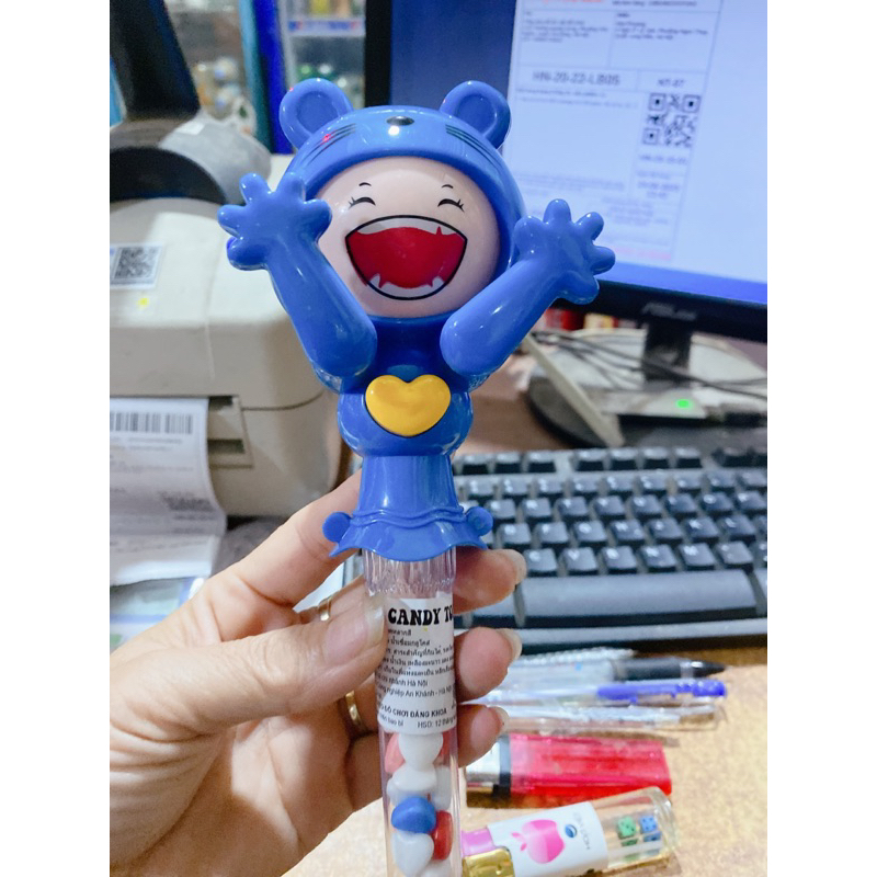 Khay 12 cây kẹo xê kèm đồ chơi siêu xinh