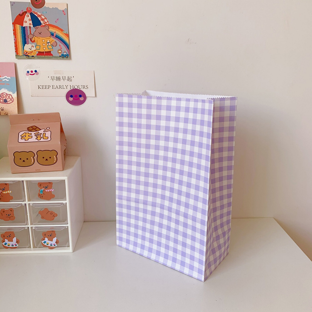 Túi giấy đựng quà mini cute mẫu 5, giấy gói hàng họa tiết caro.