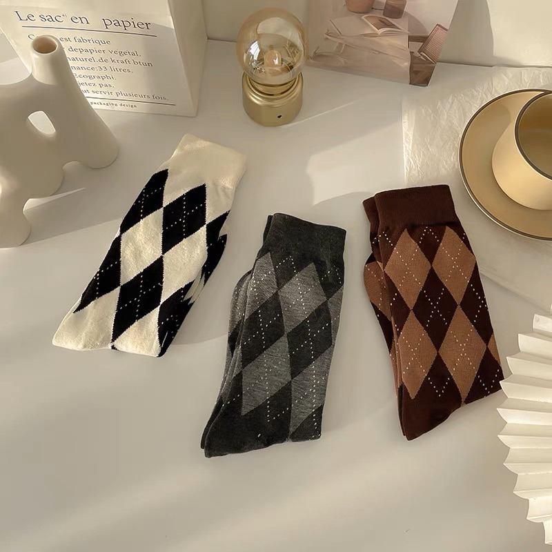 TẤT VỚ NỮ COTTON LƯỚI HÌNH THOI ĐEN TRẮNG PHONG CÁCH NHẬT BẢN