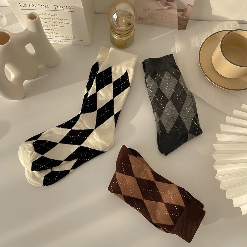 TẤT VỚ NỮ COTTON LƯỚI HÌNH THOI ĐEN TRẮNG PHONG CÁCH NHẬT BẢN