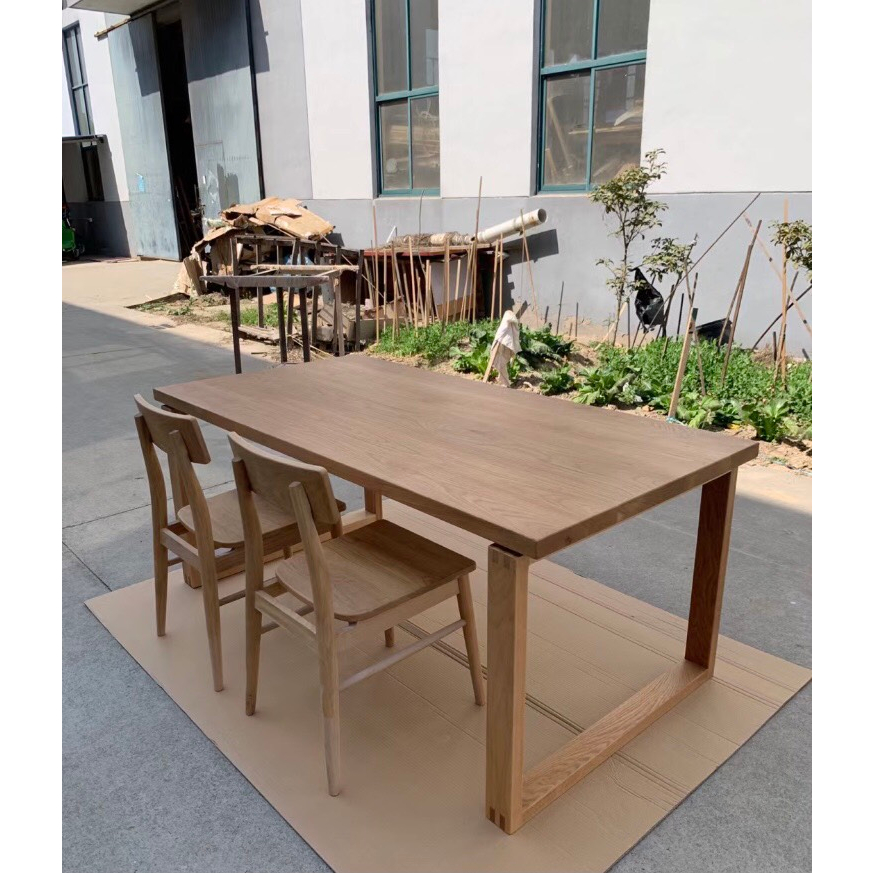 Bộ bàn làm việc, Bàn ăn chân gỗ tự nhiên