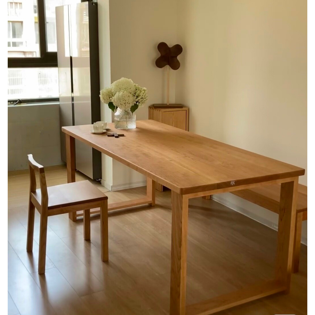 Bộ bàn làm việc, Bàn ăn chân gỗ tự nhiên