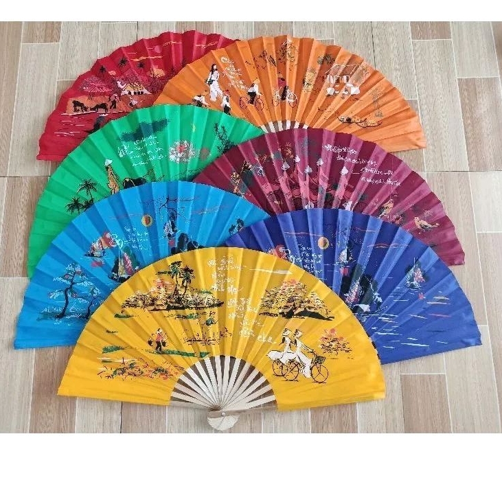 Quạt vải vẽ tay phong cảnh , áo dài Việt Nam - Quà tặng Việt Nam - fan