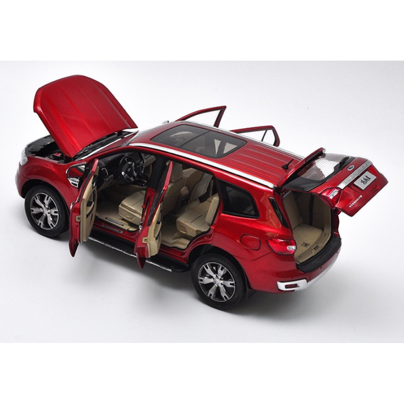 Mô hình xe Ford Everest 2016 tỉ lệ 1:18