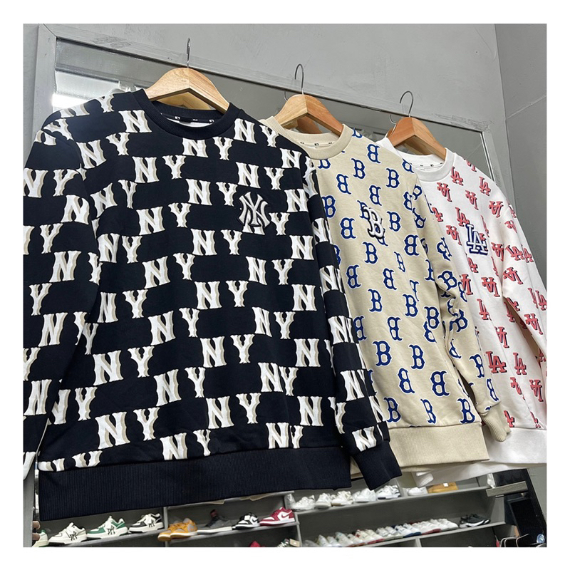 [CHÍNH HÃNG] ÁO SWEATSHIRT UNISEX TAY DÀI CLASSIC MONOGRAM ALLOVER (3AMTM0231)