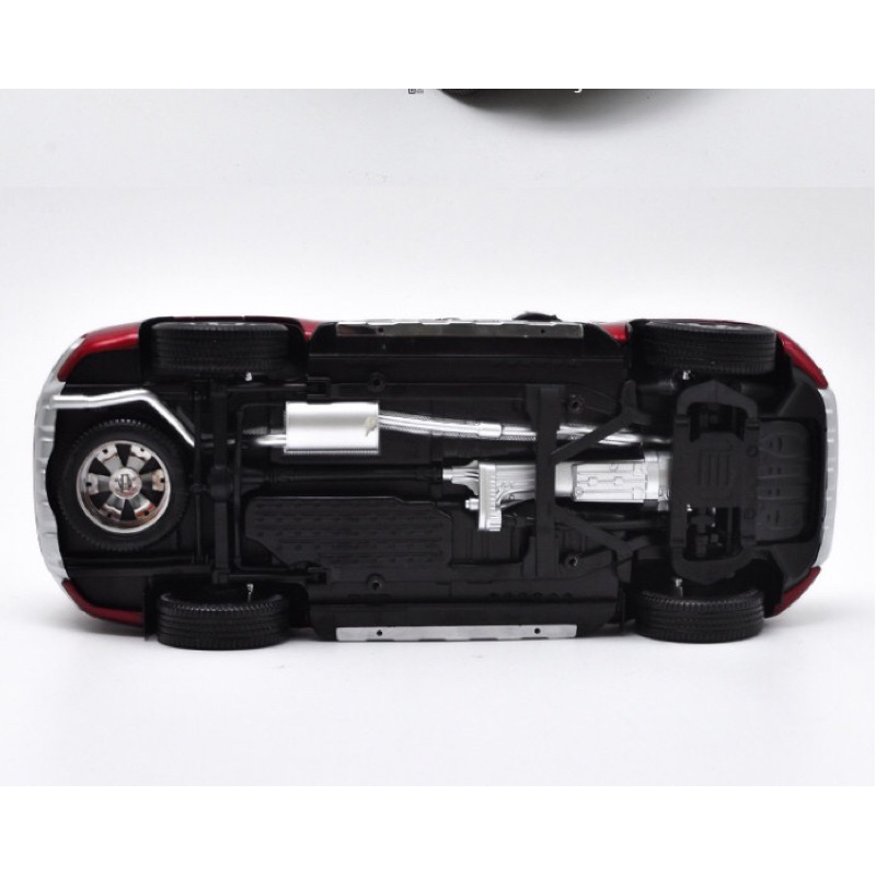 Mô hình xe Ford Everest 2016 tỉ lệ 1:18