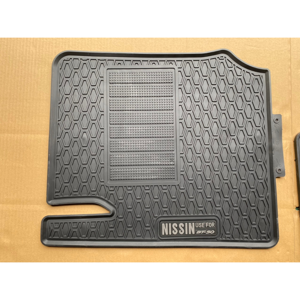 Thảm Sàn, Thảm Lót Sàn Cao Su Nissin Đúc Vân Tổ Ong Chuẩn Form Xe Các Đời