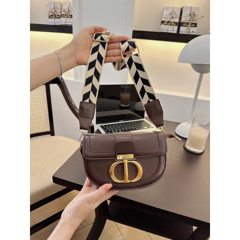 Túi đeo chéo cd dáng bầu dây bảng xinh xĩu 20cm