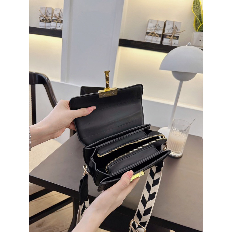 Túi đeo chéo cd dáng bầu dây bảng xinh xĩu 20cm