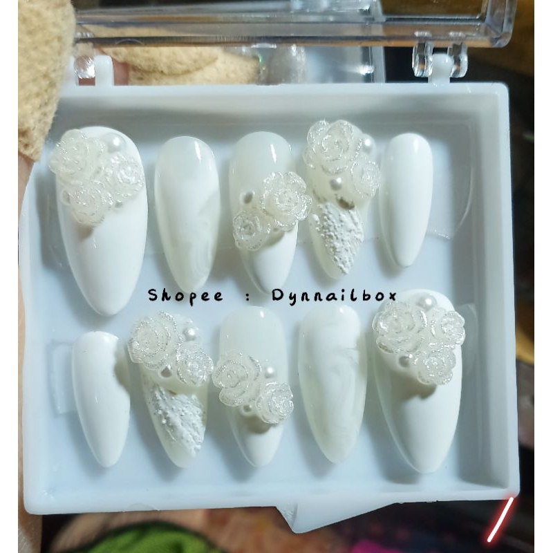 Móng tay giả , Nailbox sang trọng đính hoa mẫu 2