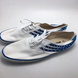 Giày bata, giày đá bóng, chạy bộ