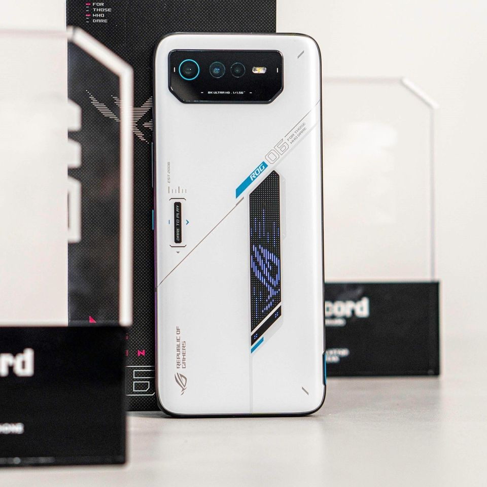 Điện Thoại Asus Rog Phone 6 Gaming Pro 12Gb/256Gb - Hàng Nhập Khẩu - Đập Hộp - Bảo Hành 12 Tháng - Tặng Sạc Và Tản