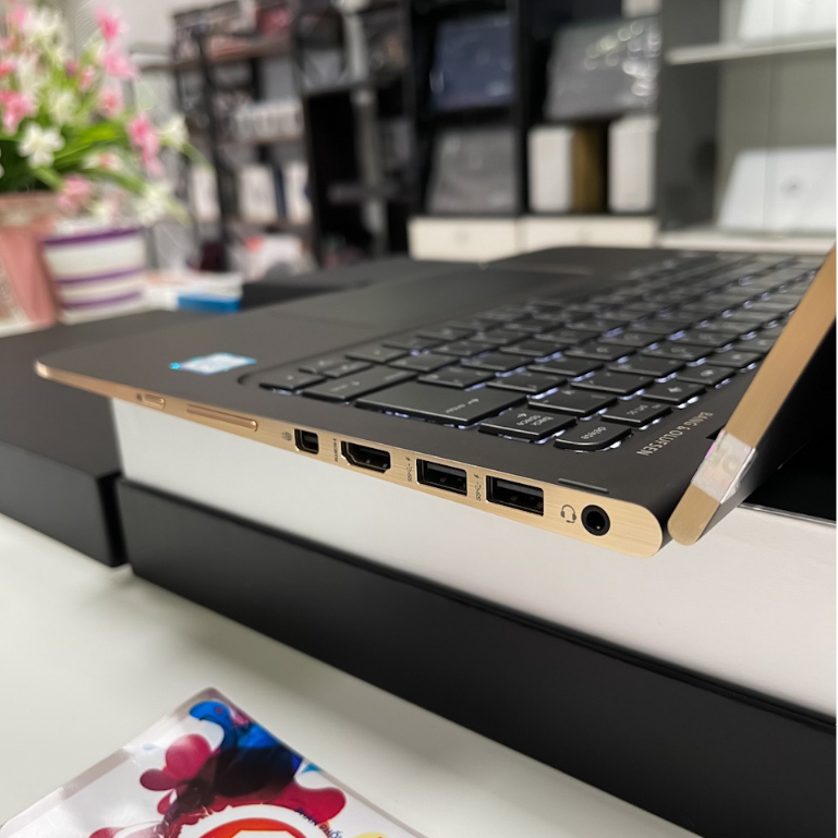 [Cực Phẩm] Laptop HP Spectre X360 13 Fullbox Core i5 6200U/ Ram 8Gb/ SSD 512Gb/ 13.3'' IPS FHD cảm ứng lật xoay 360 độ.