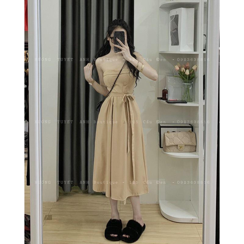 Đầm cúp ngực nút gỗ xẻ tà kèm thắt lưng