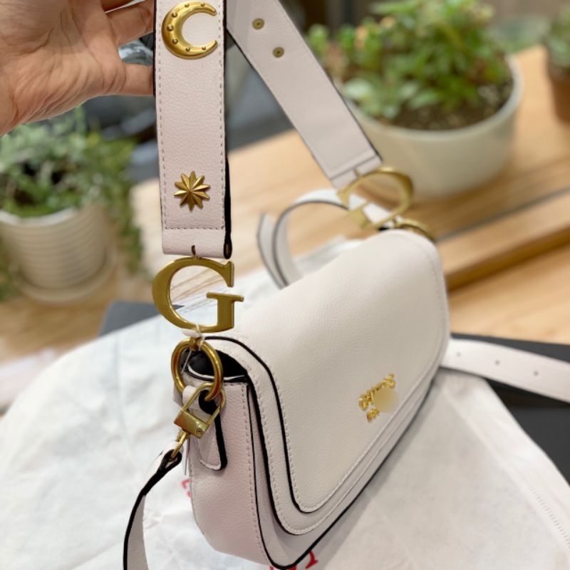 TÚA GUESS DREAM FLAP YÊN NGỰA