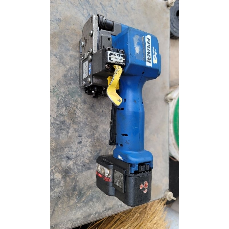 Máy đóng đai nhựa chạy pin