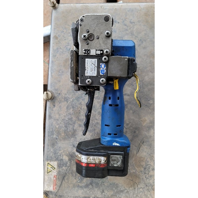 Máy đóng đai nhựa chạy pin