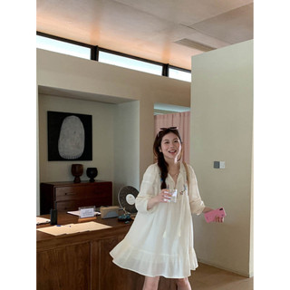 Váy kim kem dáng babydoll cổ tàu dây buộc tay dài bồng thêu hoa