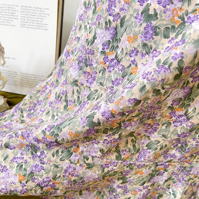 Đầm hoa nhí tím tay bồng