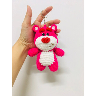 Móc khoá gấu dâu bằng len handmade