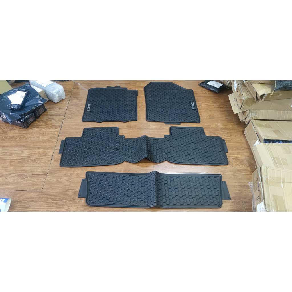 Thảm Lót Sàn Xe Toyota Veloz Thương Hiệu NISSIN Cao Cấp, Thảm Lót Sàn Cao Su Không Mùi, Không Thấm Nước, Dễ Dọn Rửa | BigBuy360 - bigbuy360.vn