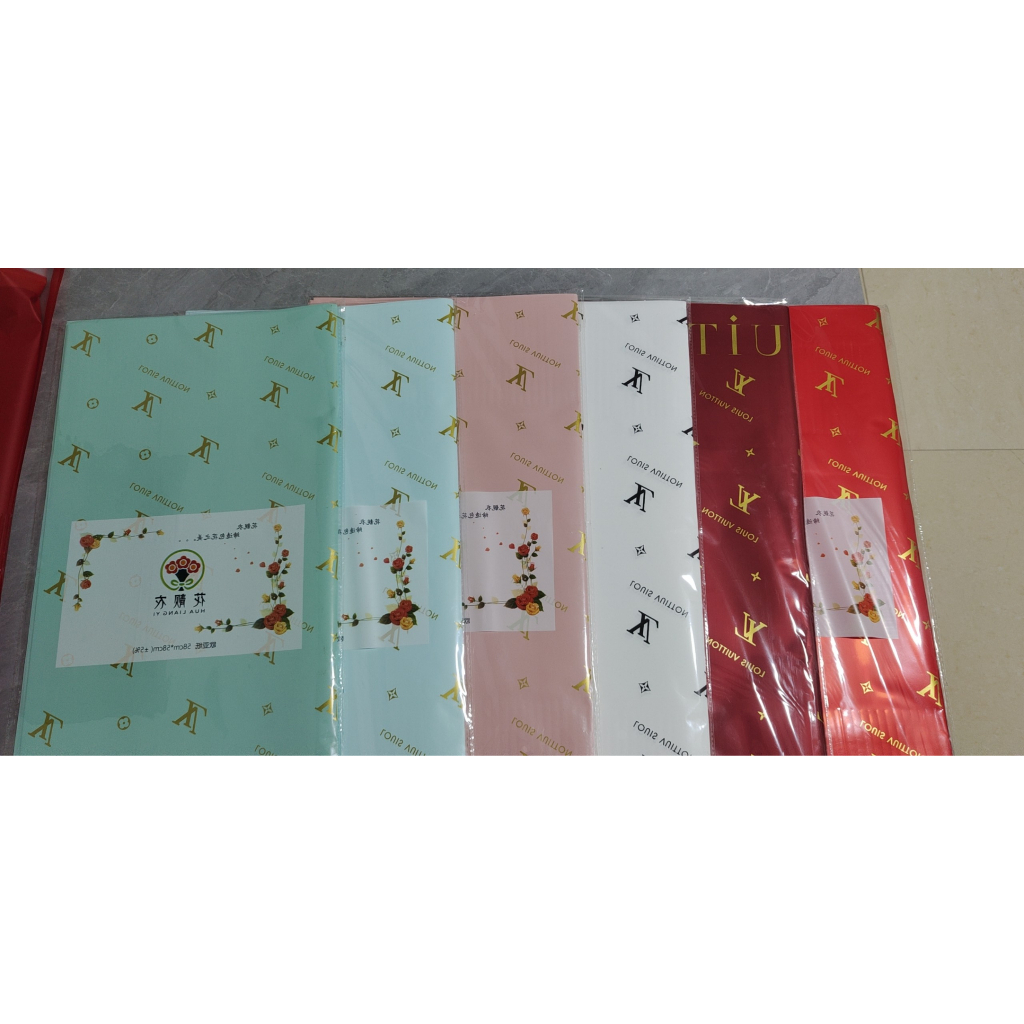 Giấy gói hoa 2 mặt chữ LV mới