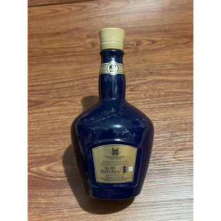 Vỏ chai rượu Chivas 21