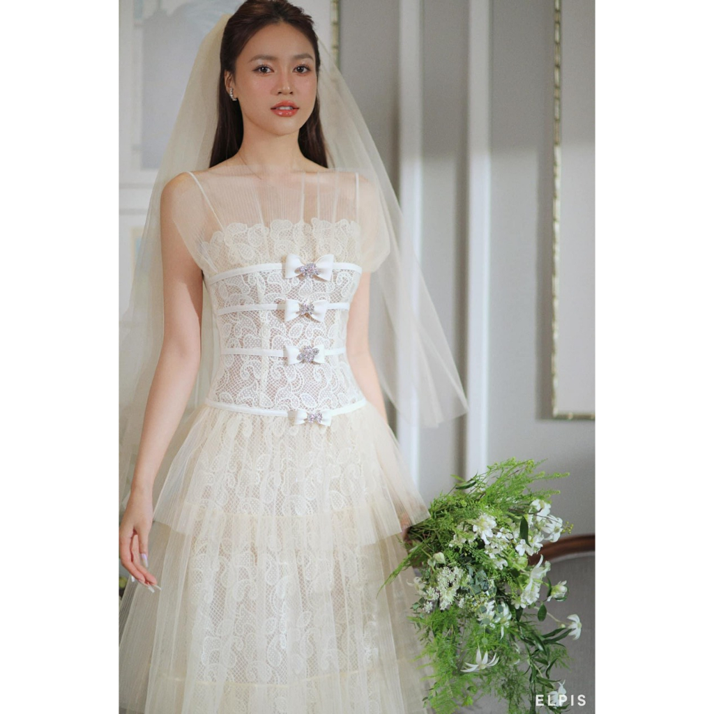 Đầm phối ren. Có 1 màu. KÈm hình chụp thật 100%. SIze dưới 54kg vừa. ĐƠn giản mà đẹp. Mua nhanh kẻo hết nha