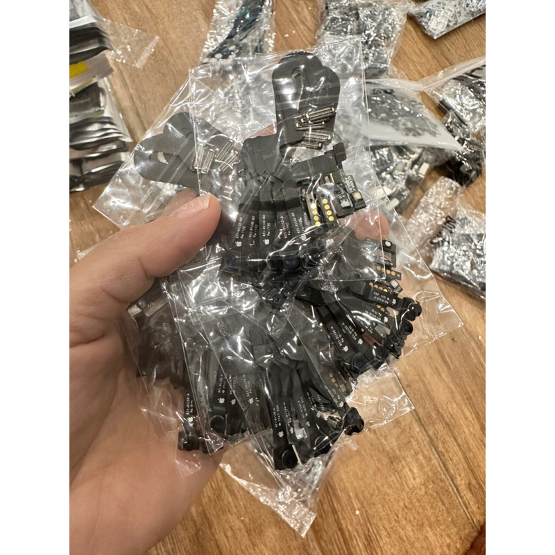 Cam trước ip zin bóc- Bảo hành 8 tháng