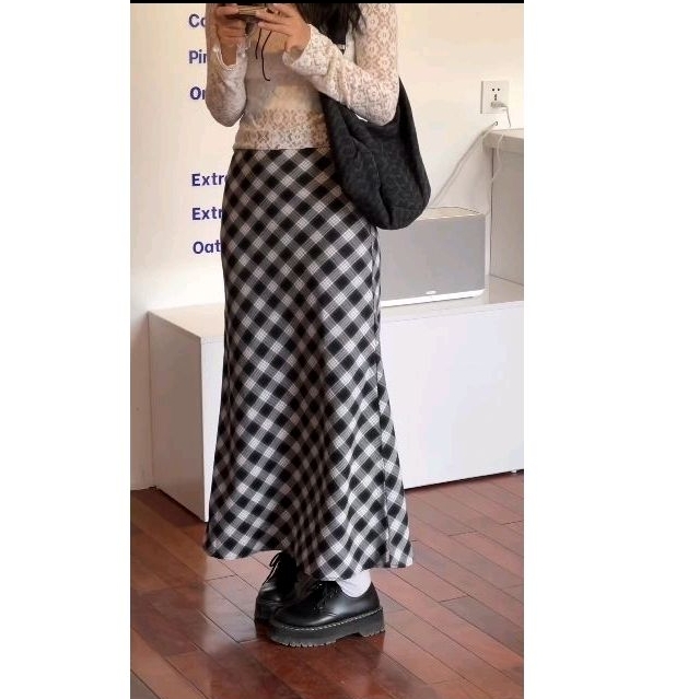 Chân váy kẻ Maxi checked skirt