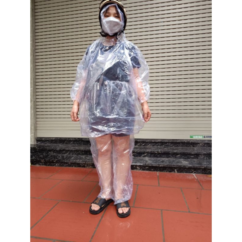Bộ áo mưa trong siêu dai Tú PHONG.