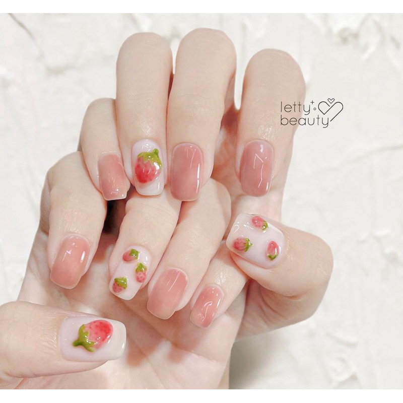 Móng úp xinh trái dâu