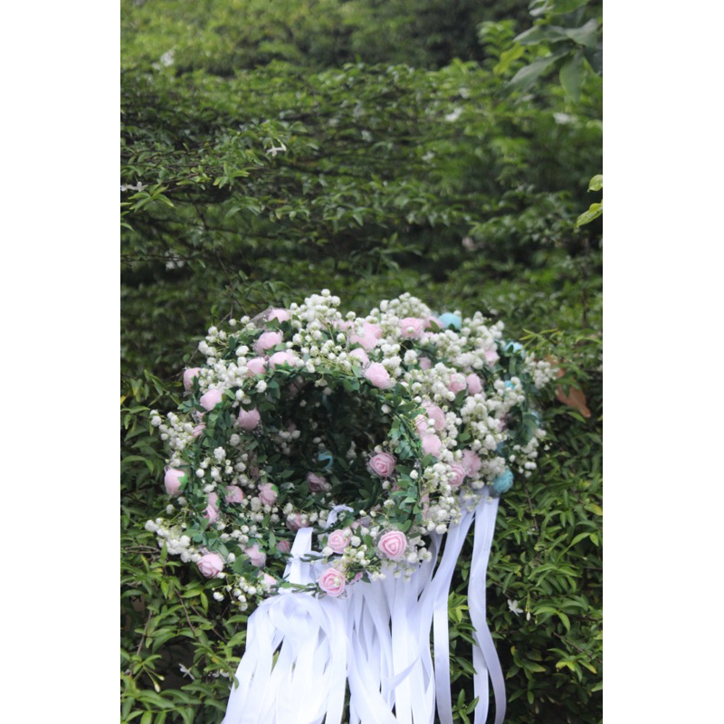 Vòng hoa baby tươi phối hoa trắng