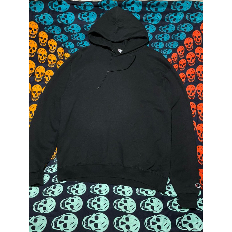 áo hoodie 2hand hiệu Champion màu đen basic logo size L (68x57)