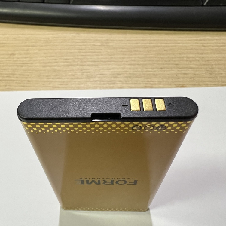 Pin Forme D666, dung lượng pin 1800mAh