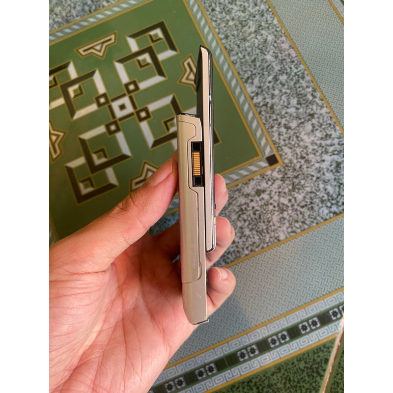 Xác điện thoại Sony Ericsson T715 màn lên đẹp