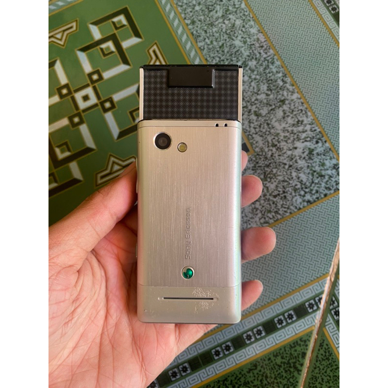 Xác điện thoại Sony Ericsson T715 màn lên đẹp