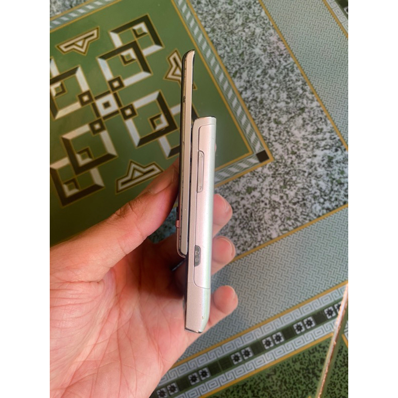 Xác điện thoại Sony Ericsson T715 màn lên đẹp