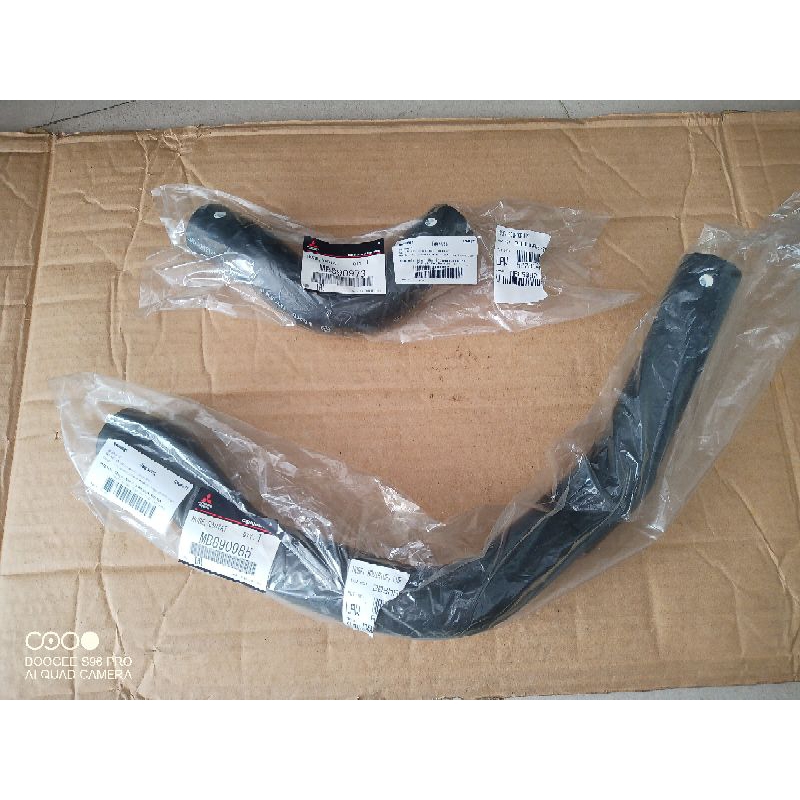 Ống nước két nước (Hose radiator) Pajero V45 6G74 MB890973 MB890985