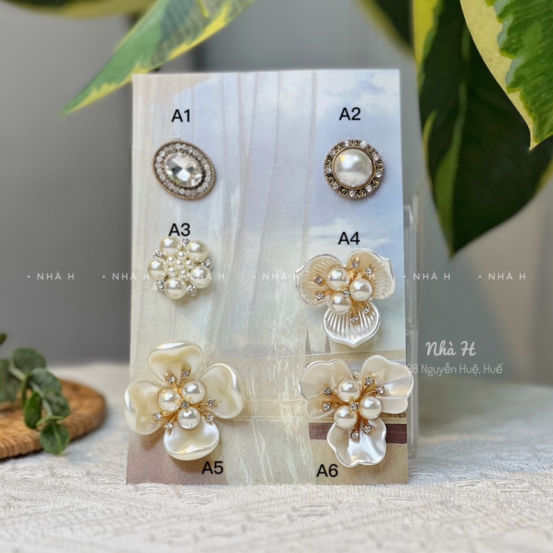 Nguyên Set Sticker / Jibbitz/ Charm gắn dép sục hình Đá, hoa đá Link A