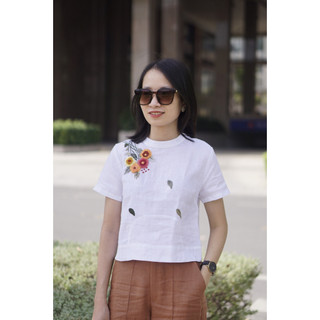 MaxMessi - Áo crotop nữ Linen Tưng Premium Chairmain cổ lọ form rộng thêu hoa thủ công