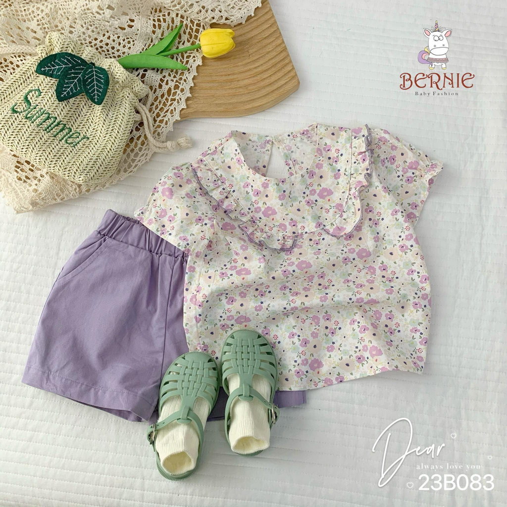 Bộ áo cộc tay hoa nhí phối quần đùi kaki Bernie cho bé gái