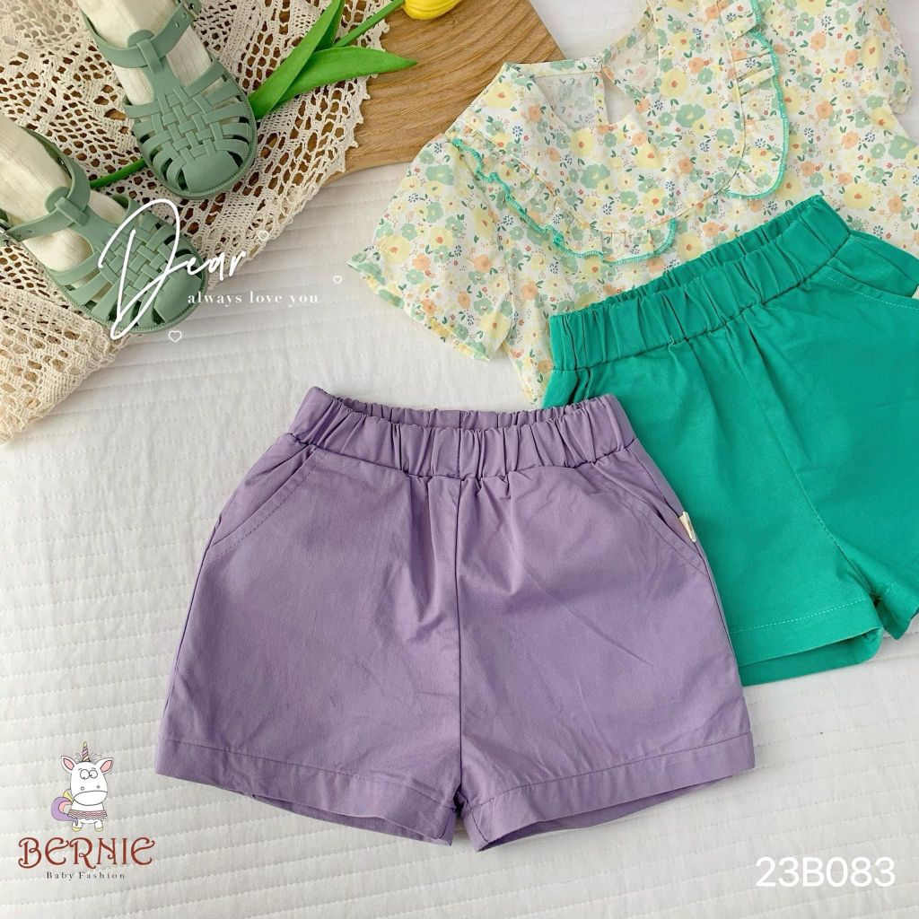 Bộ áo cộc tay hoa nhí phối quần đùi kaki Bernie cho bé gái