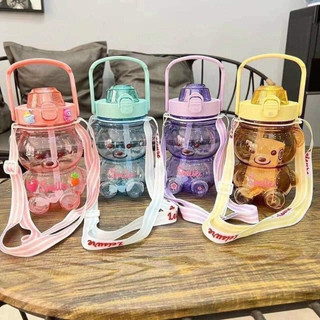Bình nhựa cao cấp đựng đồ uống cho bé trai và bé gái họa tiết gấu cực xinh (Kèm ống hút silicon mềm chống sặc)