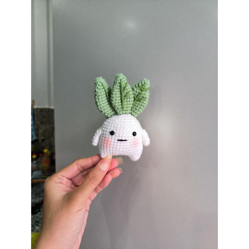 Móc khoá củ cải nhân sâm bằng len