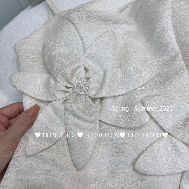 Váy đầm hai dây tafta gấm phối hoa 🌼🌹🌻🌸 kèm tag