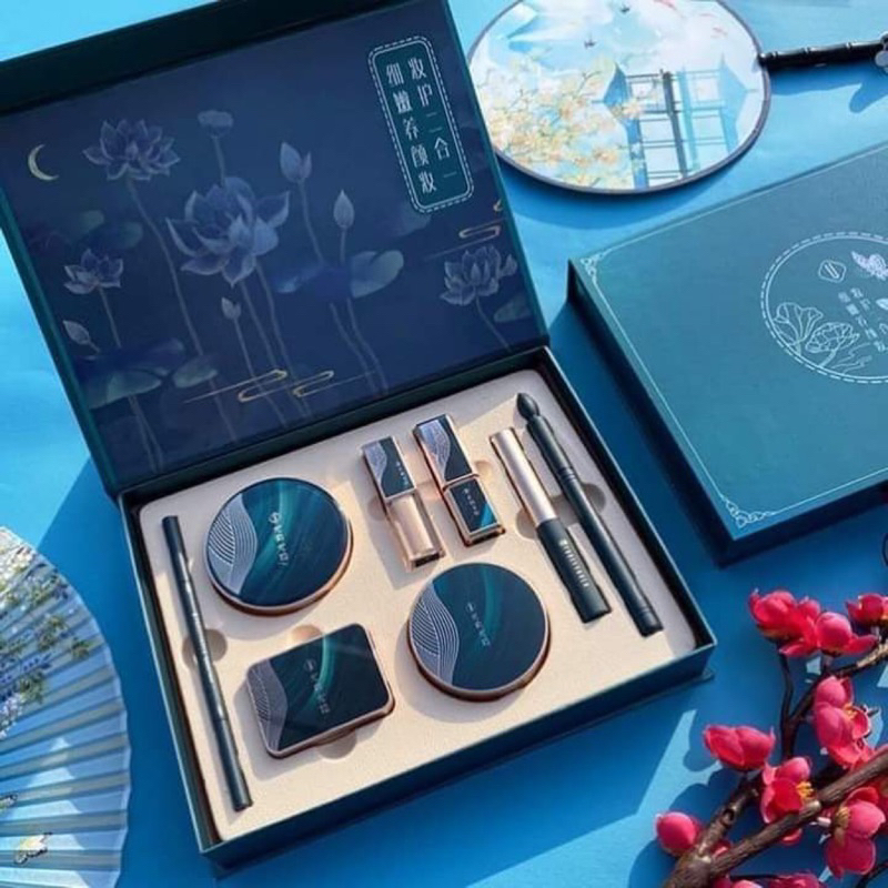 Bộ trang điểm 8 món kèm túi màu xanh Youliyoula
