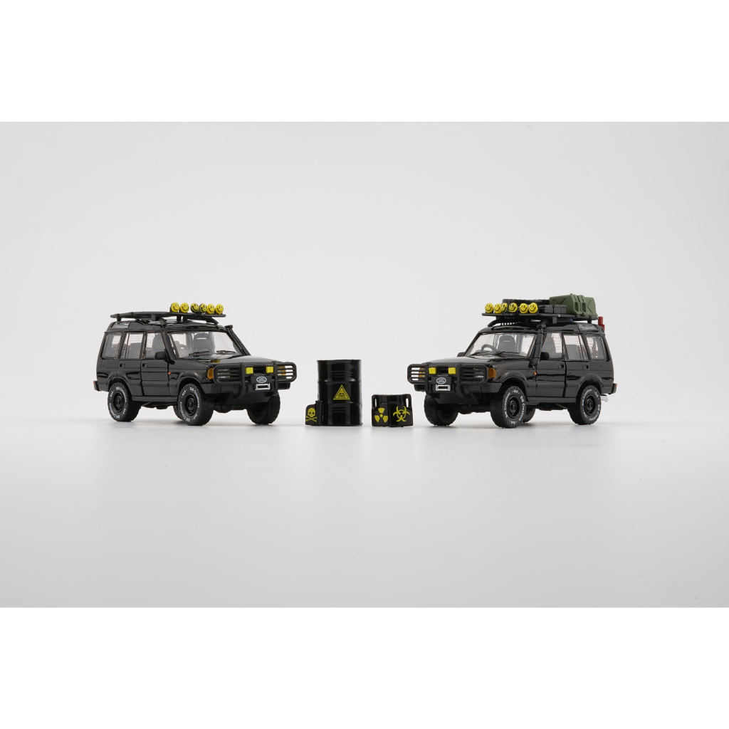 MÔ HÌNH 1:64 BMC - Land Rover 1998 Discovery1 -Black Smile w/Accessory *Malaysia Diecast Expo 2023*
